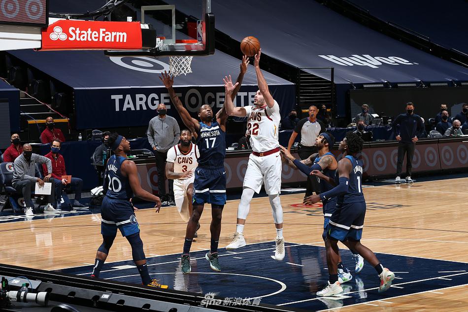 转折点赫塔费战术微调;NBA常规赛冲刺阶段攻防权衡;引发热议;年轻球员获得机会的简单介绍 转折点赫塔费战术微调;NBA常规赛冲刺阶段攻防权衡;引发热议;年轻球员获得机会的简单介绍