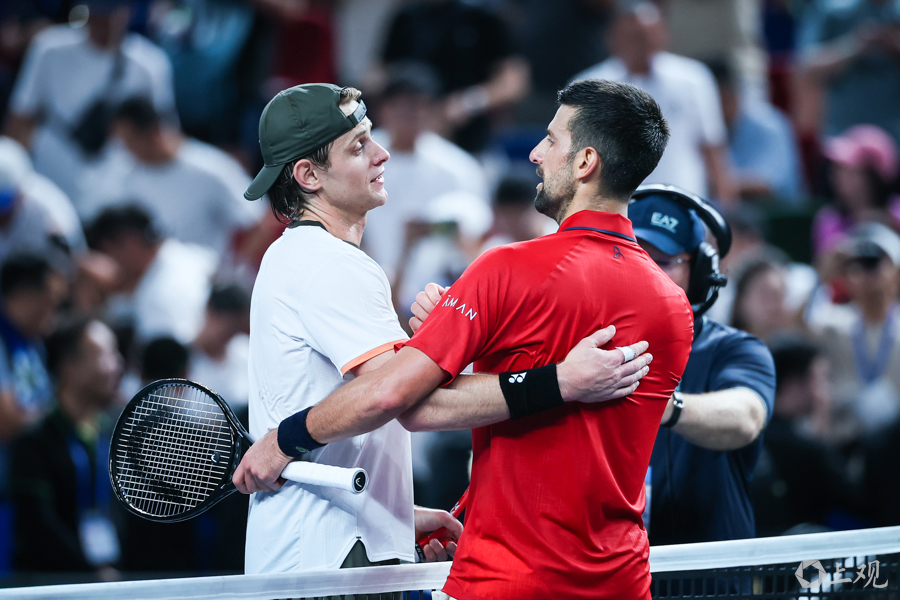 PG- 德约科维奇横扫黑马 