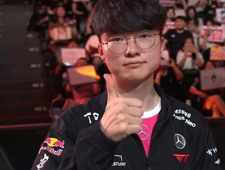 PG电子-Faker回归赛场，突破纪录首场状态亮眼，皇家马德里观众沸腾！的简单介绍