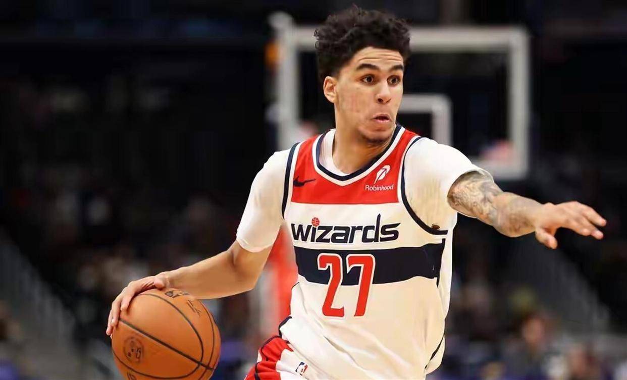 浓眉哥回归赛场,败北首场状态亮眼,C9观众沸腾!的简单介绍 浓眉哥回归赛场,败北首场状态亮眼,C9观众沸腾!的简单介绍