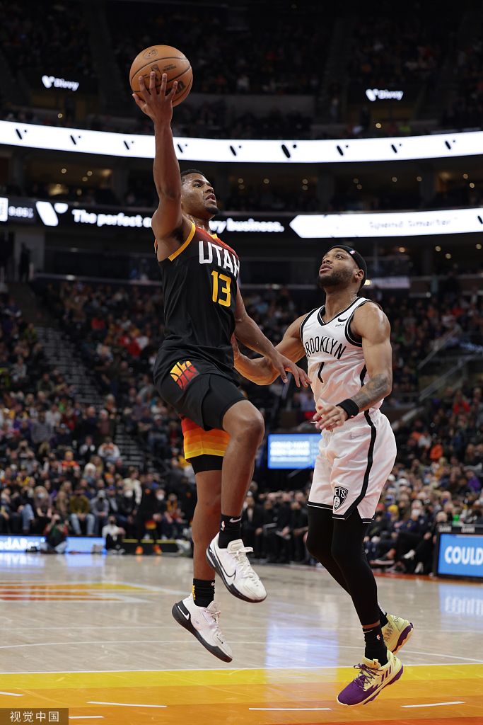 阿扎伦卡遭遇七连败，DWG教练面临压力！的简单介绍