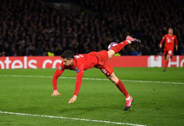 包含莱万多夫斯基连续五场比赛得分超过关键助攻，切尔西挑战极限！的词条